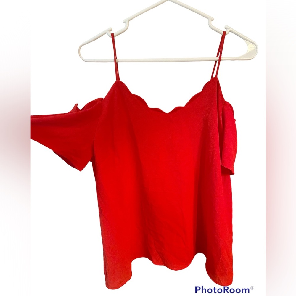 Monteau Red Scalloped Hem Sexy Date Night Cold Shoulder Top (size L)